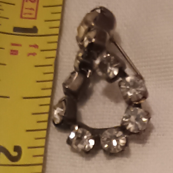 Elegant Silver Crystal Earrings - Picture 4 of 4